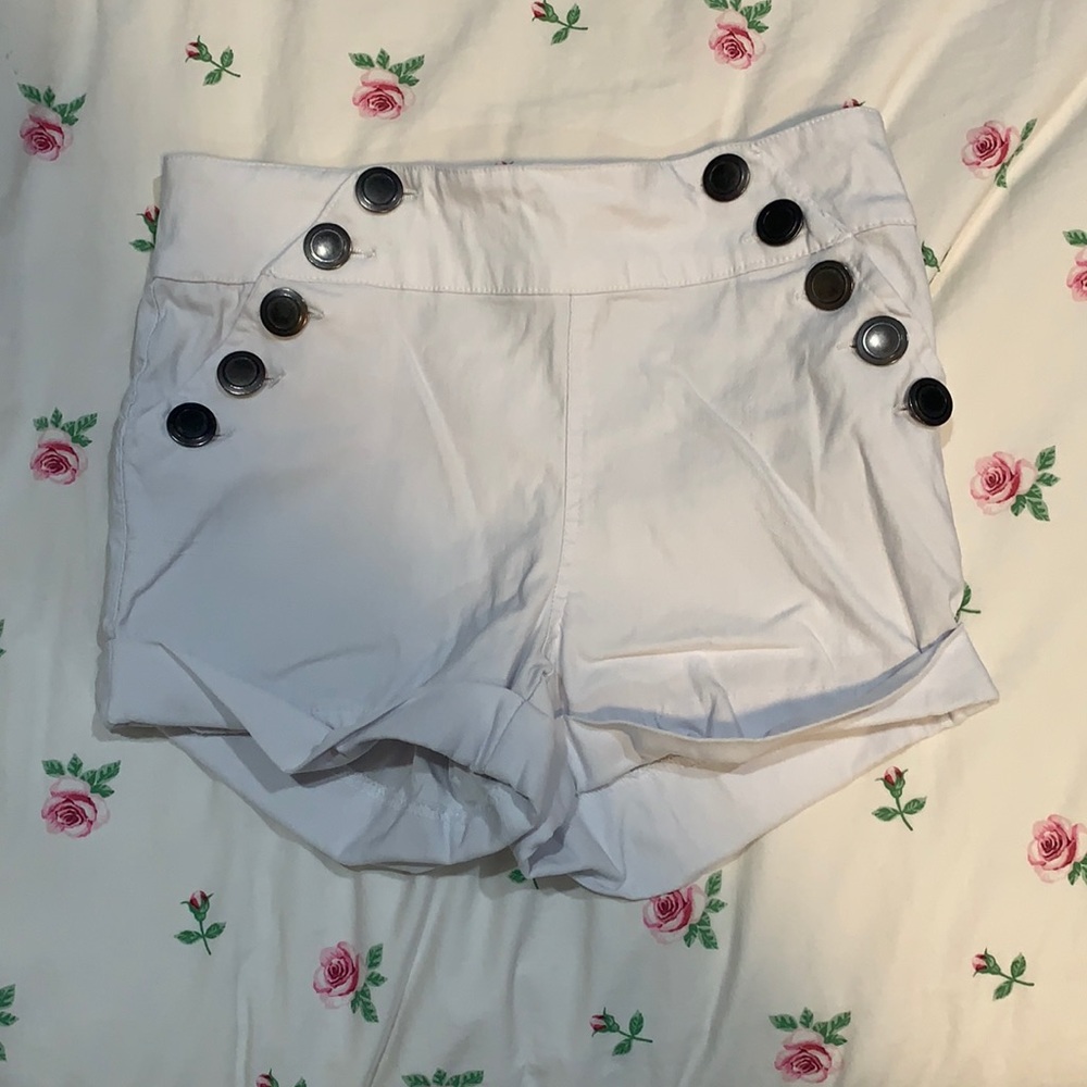 White high waist shorts